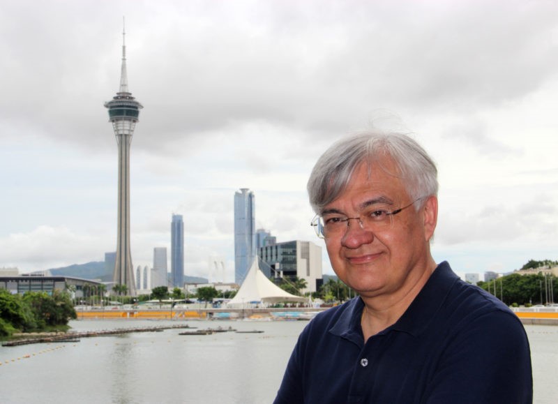 JORGE SALES MARQUES, PEDIATRA