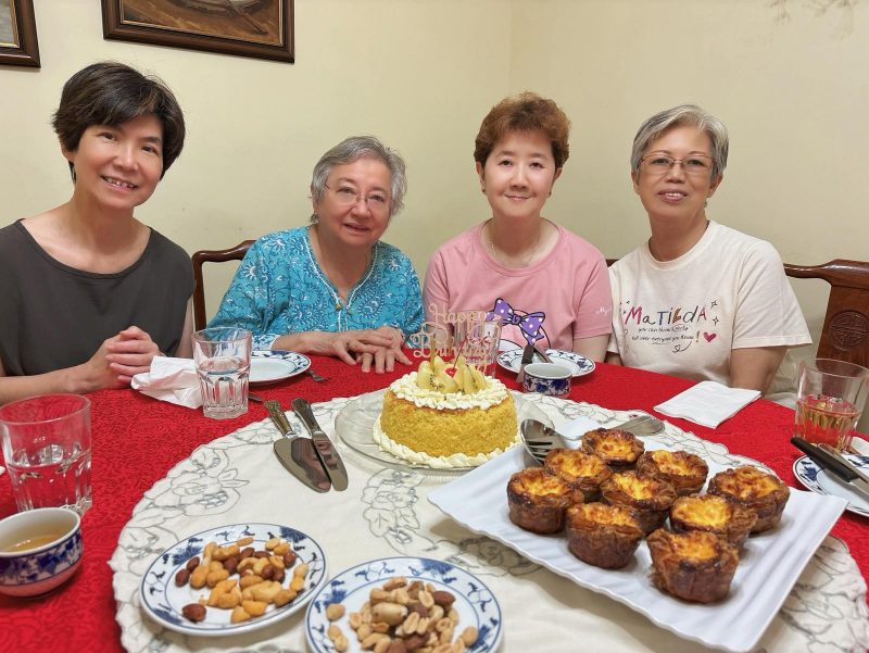 SIMPLE JOYS IN KNOWING AND SHARING GOD – Opus Dei Helps Me Grow Closer to God