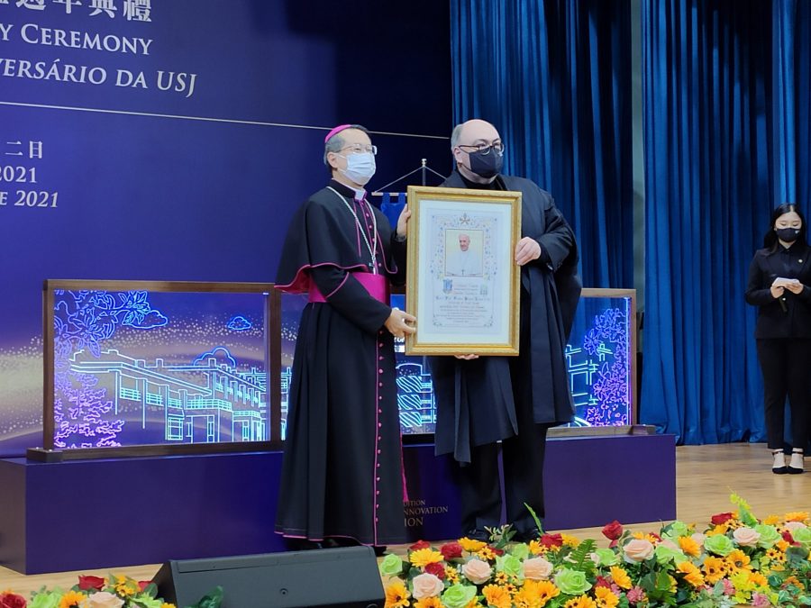 Pope Francis sends blessing to University of Saint Joseph