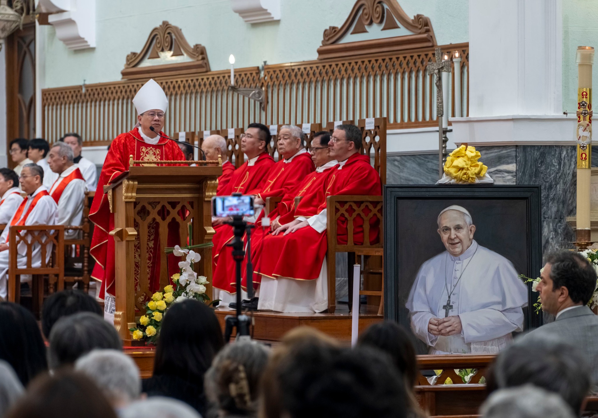MEMORIAL MASS FOR THE LATE PONTIFF – Macau bids farewell to Pope Francis
