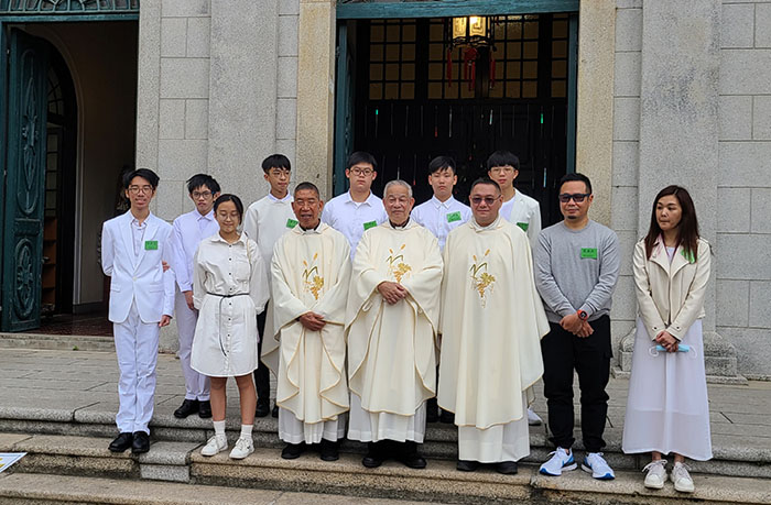 Baptisms and confirmations at St Lazarus Parish