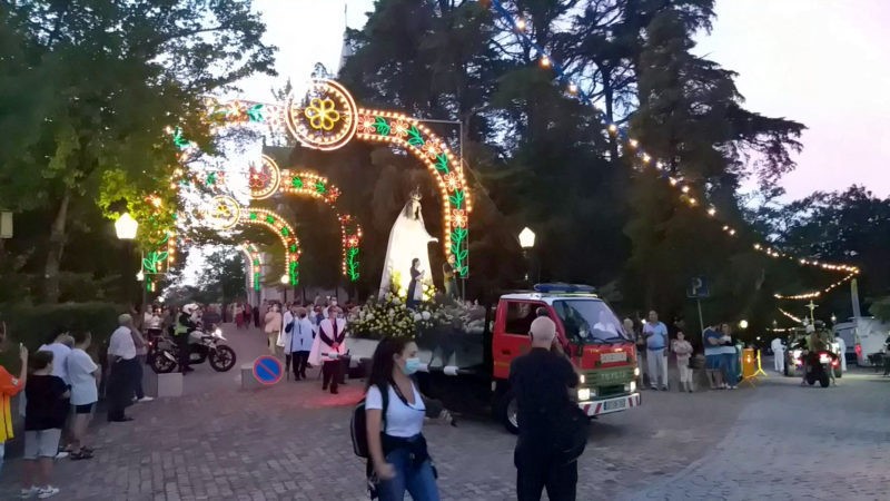 FESTAS DE NOSSA SENHORA DE LA SALETTE ATÍPICAS