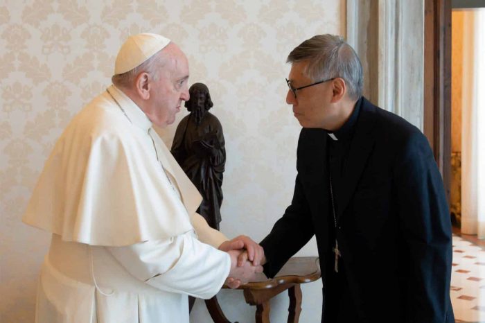 D. Stephen Chow e D. Américo Aguiar com estatuto de eleitores