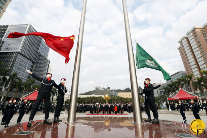 Utilização e protecção da bandeira e do emblema regionais