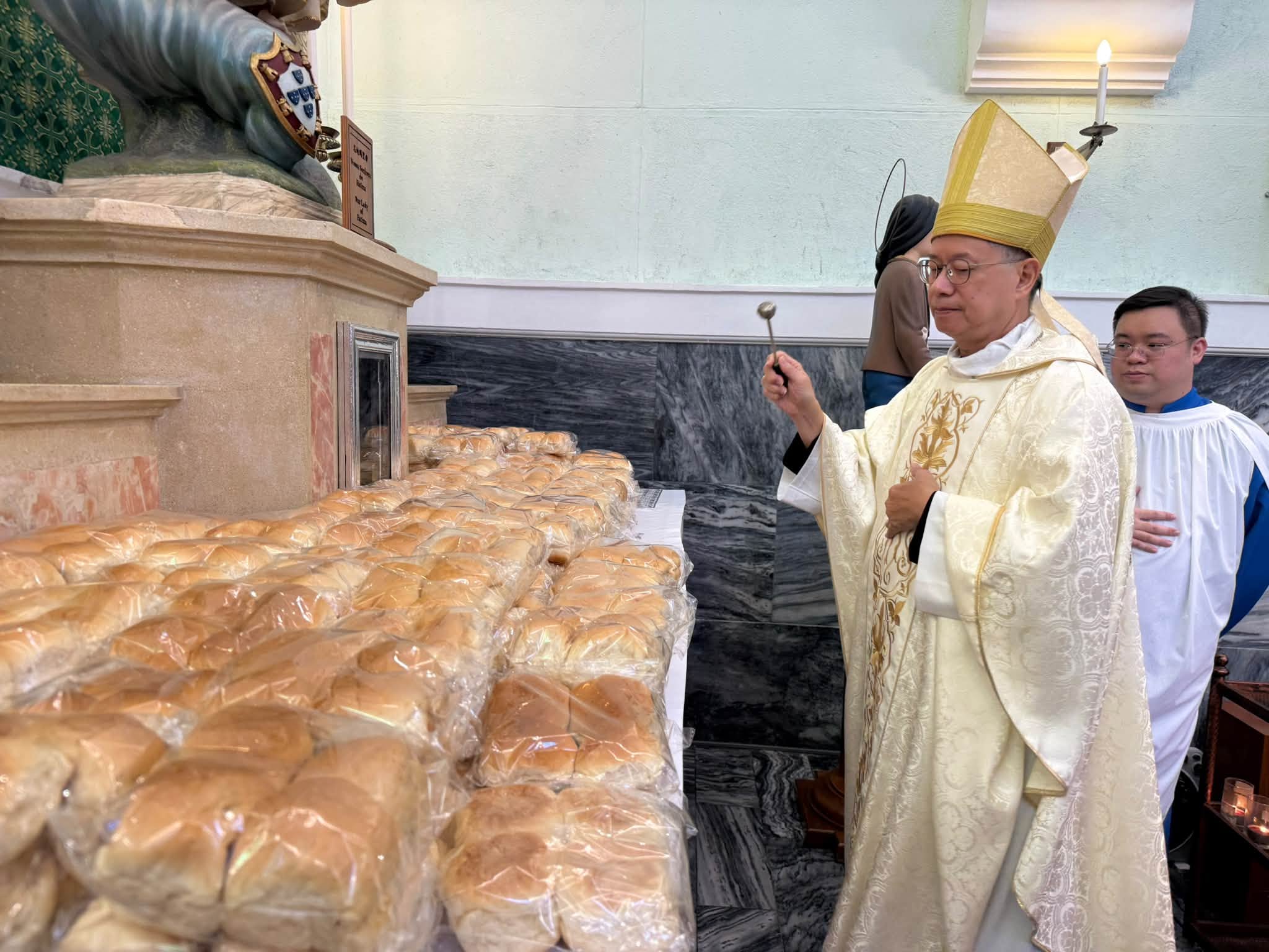 FEAST OF ST FRANCIS OF ASSISI - Following the Example of St Francis with Bread ,Blessed and Shared