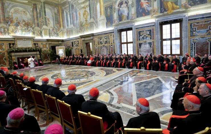 Pope Francis addresses Roman Curia on 23 December 2014