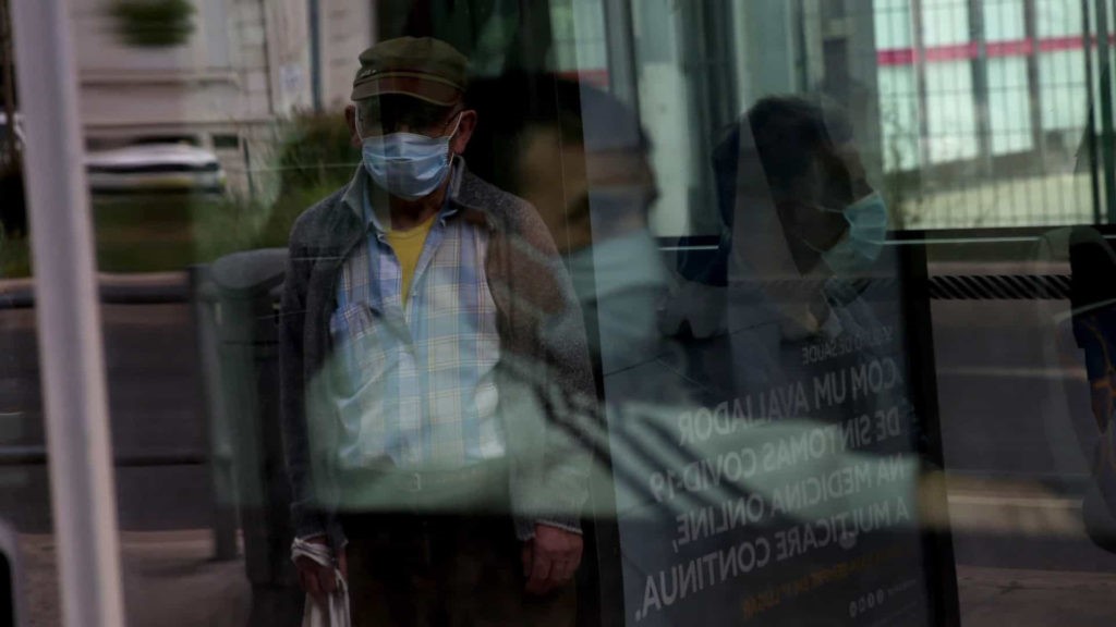 Lágrimas por Fátima num lento regresso à normalidade