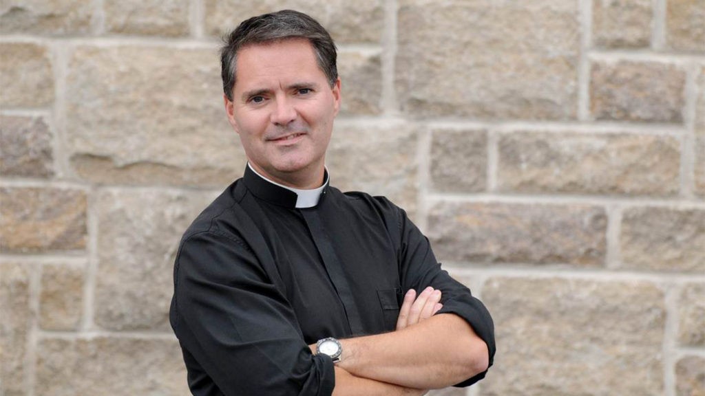PADRE JAMES MALLON