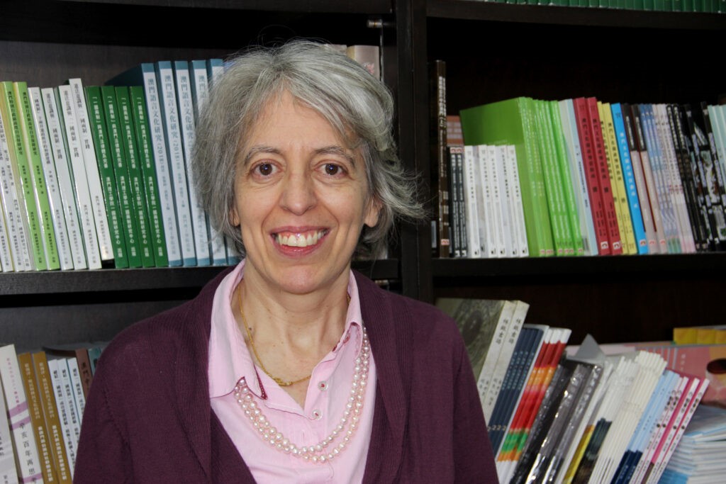 CRISTINA OSSWALD