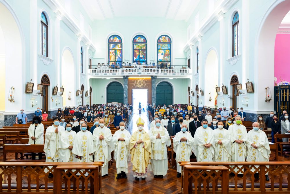 USJ FESTEJOU ANIVERSÁRIO COM MISSA NA SÉ CATEDRAL