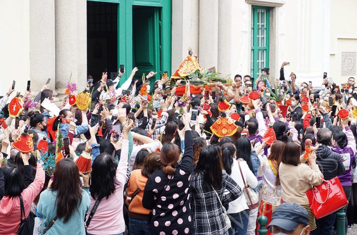 COMUNIDADE FILIPINA CELEBROU O SINULOG