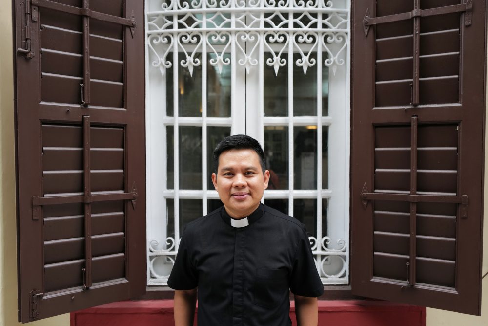 PADRE ALBERTUS SURYADI, SCJ, MISSIONÁRIO DEHONIANO