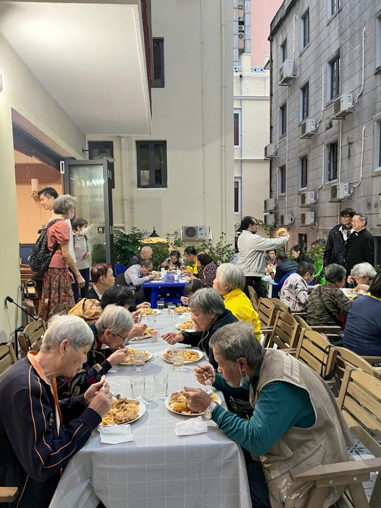 DIA MUNDIAL DOS POBRES: O EXEMPLO DA PARÓQUIA DE SÃO LOURENÇO