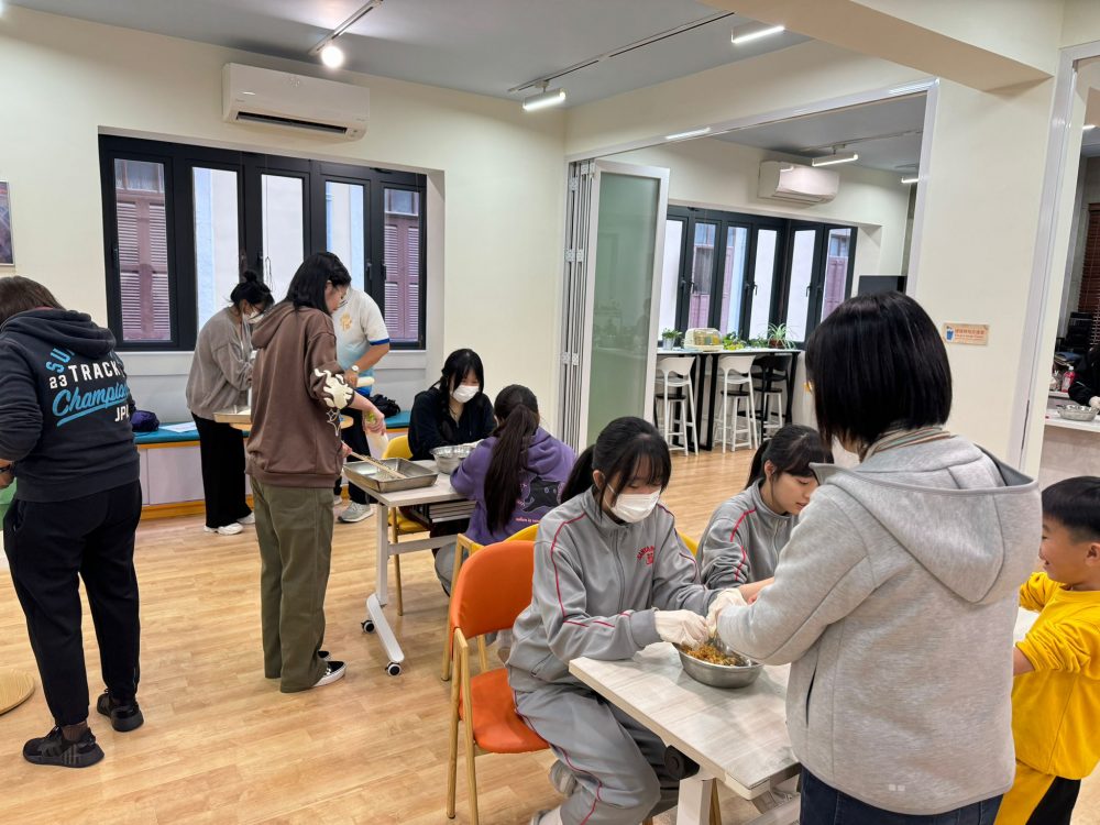 “WORKSHOP” DE CULINÁRIA JUNTOU MAIS DE TRINTA JOVENS