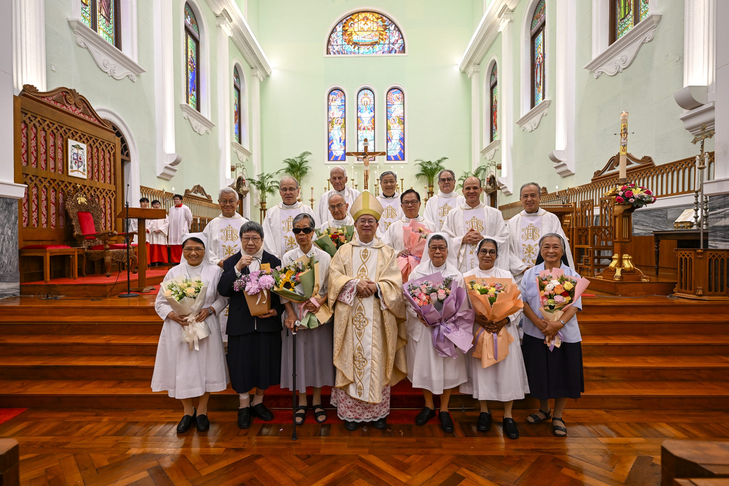 Bodas sacerdotais, despedida e festa