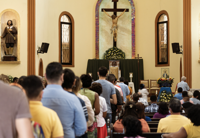 EUCARISTIA: REGRAS, REVERÊNCIA E AMOR