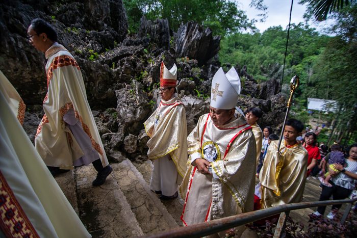 MINORIAS CATÓLICAS DA ILHA DAS CELEBES