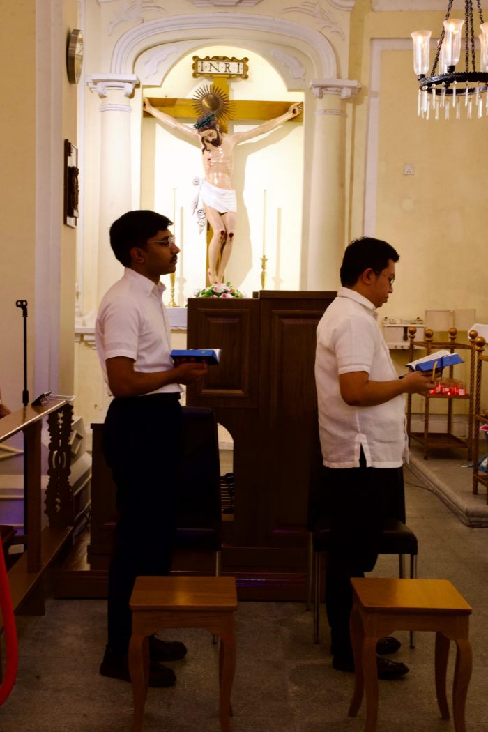 Dois seminaristas diocesanos iniciam nova vida em dia de investidura