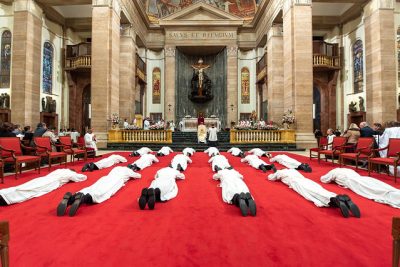 D. Stephen Lee ordenou dezoito novos diáconos em Roma