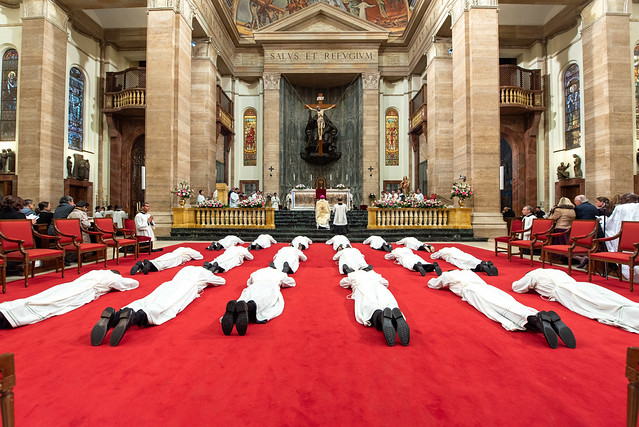 D. Stephen Lee ordenou dezoito novos diáconos em Roma
