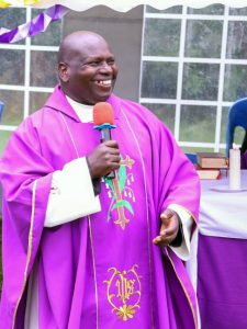 MISSÃO DO PADRE QUENIANO AMBROSE KIMUTAI