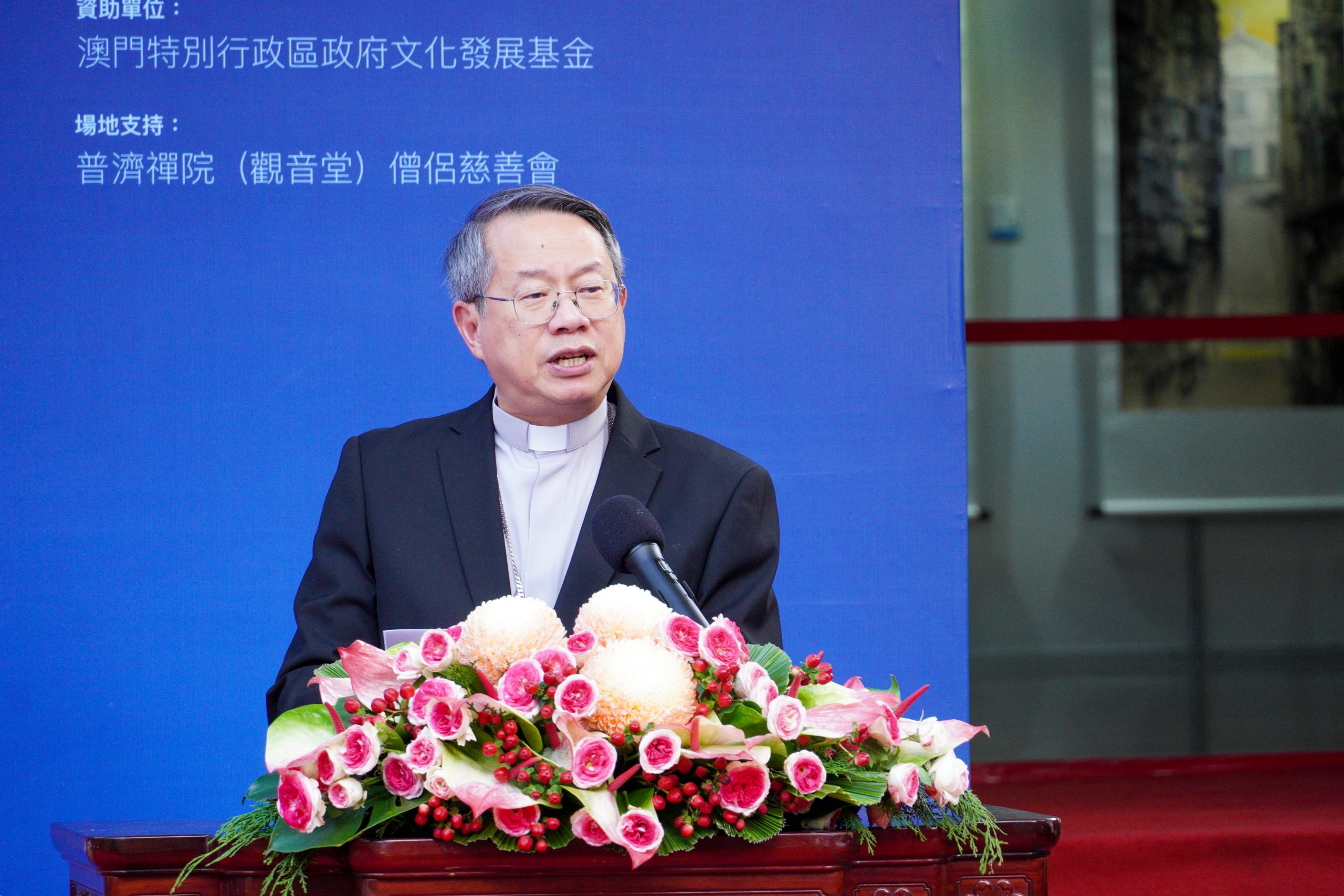 Seis religiões unidas pela Arte