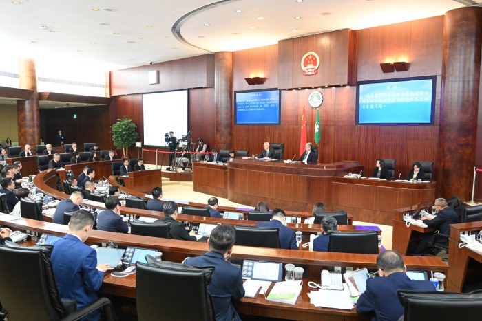 Governo reforça subsídios de funeral e casamento