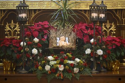 INCENSAÇÃO, APRESENTAÇÃO E ENTRONIZAÇÃO DO MENINO JESUS